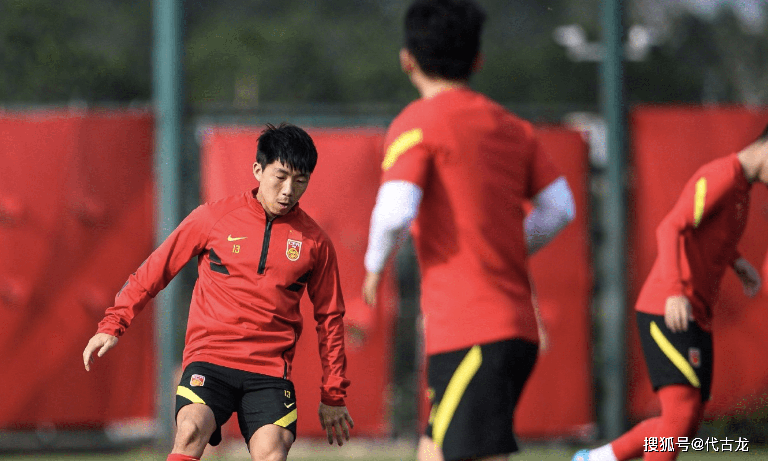 全明星赛赛后再迎强敌；巴塞罗那内部沟通；主帅态度——质疑声仍在；医务组通报恢复的简单介绍