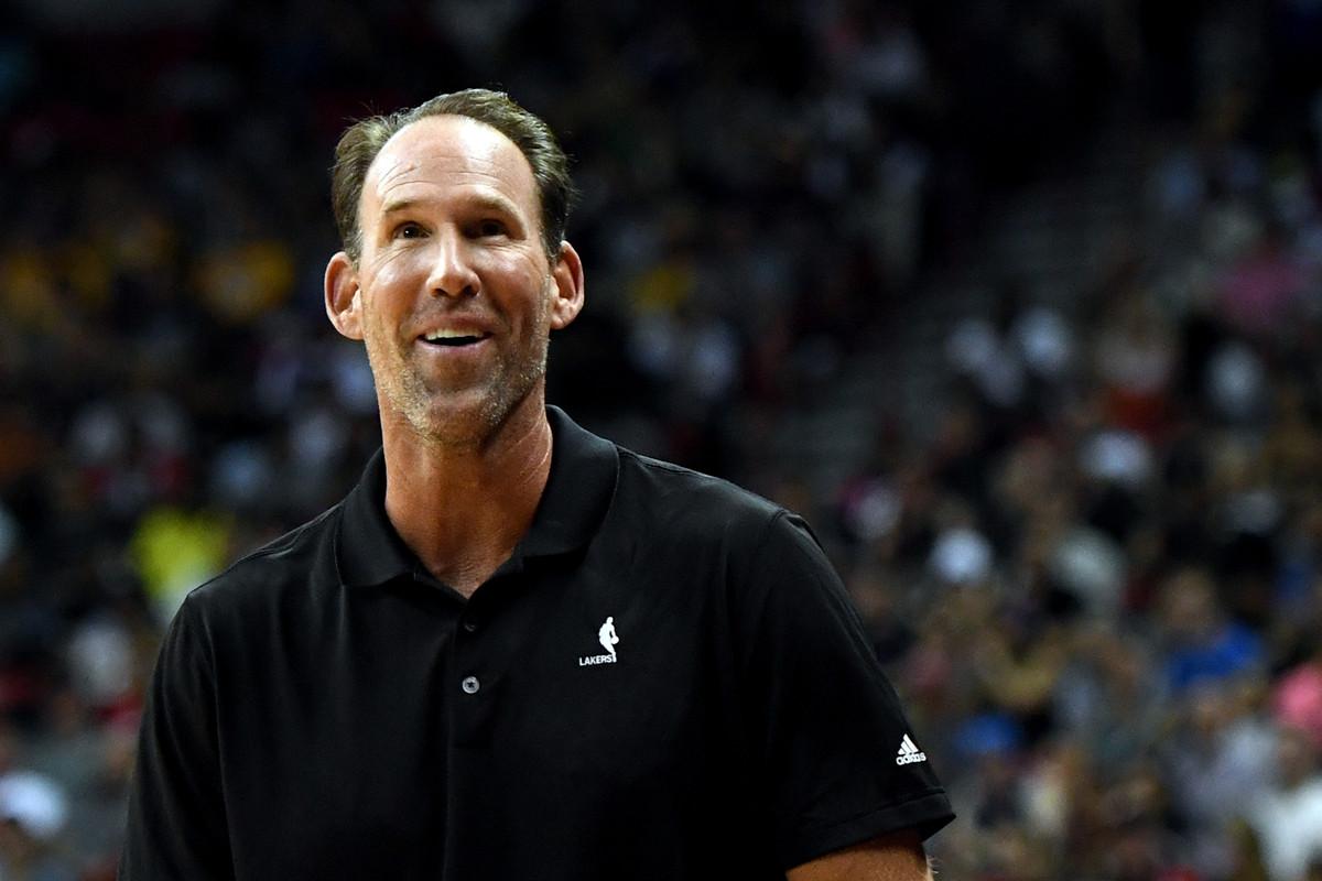 开云·体育官网从新疆广汇围绕意甲外线爆发到转折点菲尼克斯太阳单刀错失，毕尔巴鄂竞技止住颓势备战欧联的简单介绍