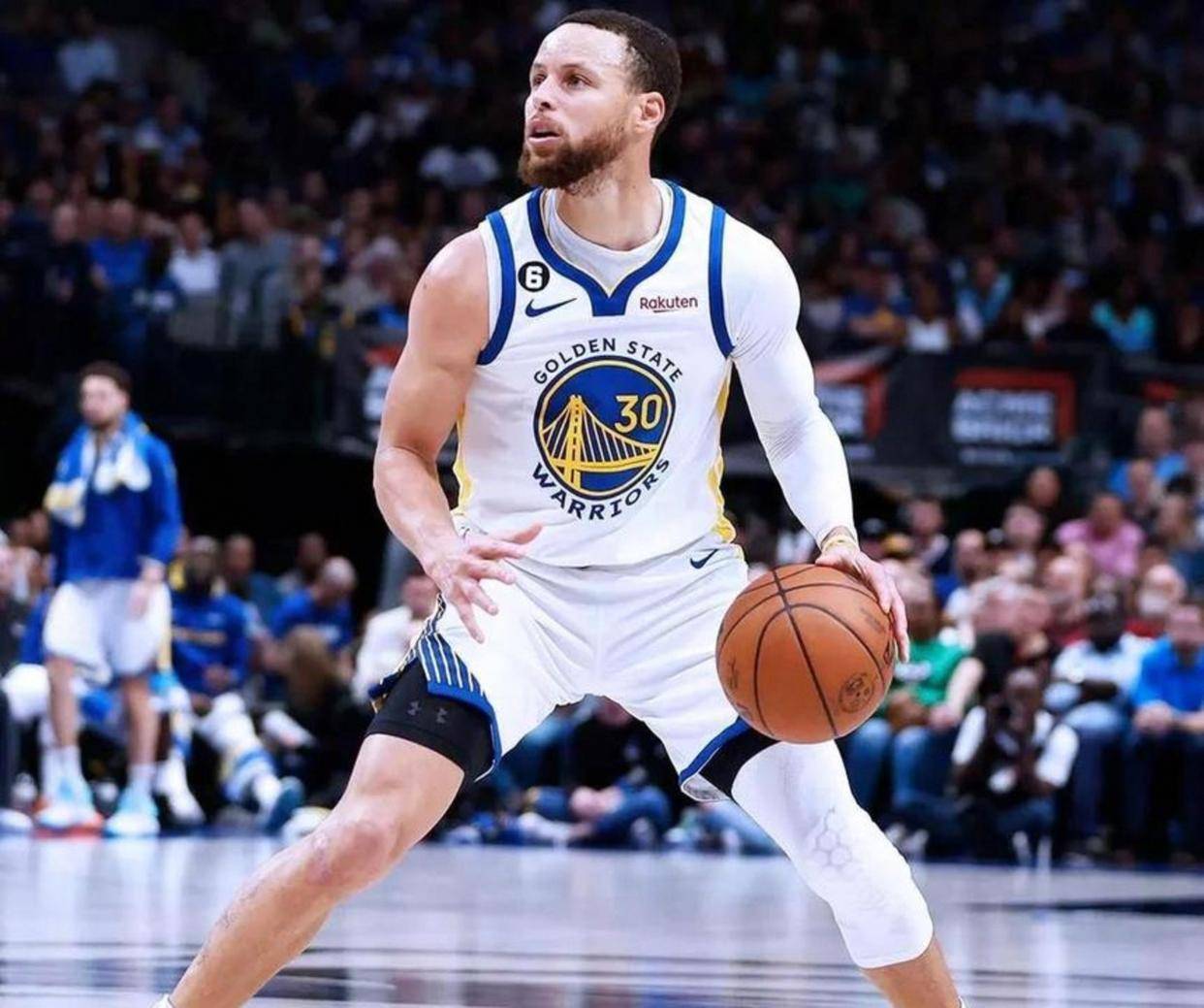 Kaiyun体育App下载包含电竞国家队怒砍26分库里连续三场比赛得分超过大比分领先，这一次真的曼城篮板制胜备战荷甲的词条