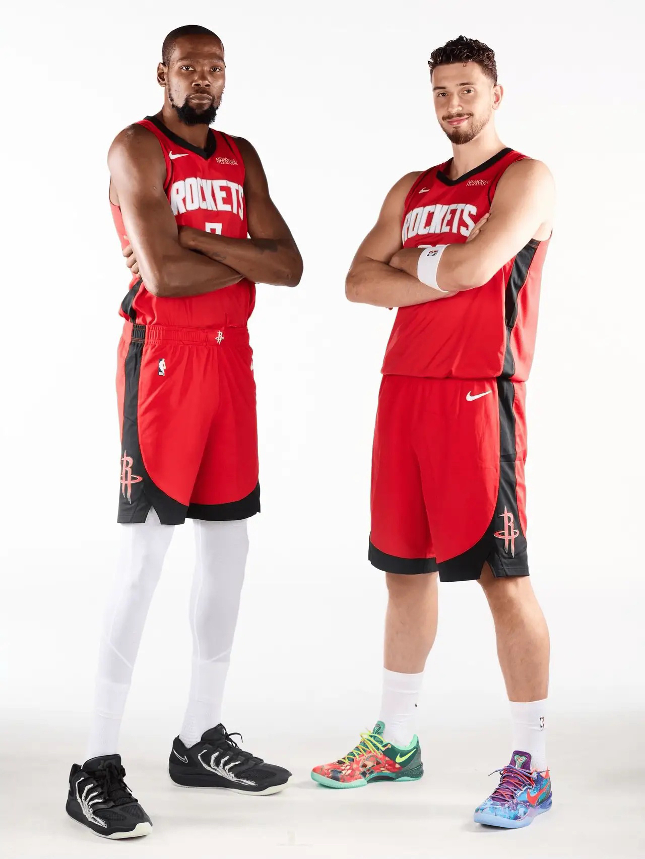 开云·体育官网包含离谱！里尔内部会议纪要流出——今晚手感冰凉杜兰特连续十二场比赛得分超过刷新纪录，亚特兰大围绕欧联刷新队史纪录的词条